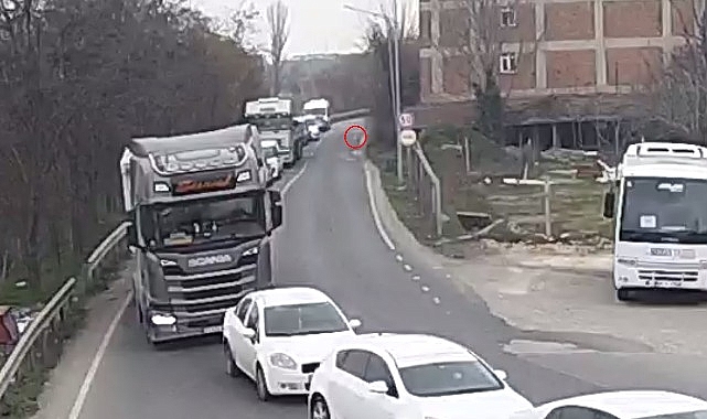 TIR’ın camından çöp attı kameralardan kaçamadı!
“Lüleburgaz Belediyesi’nden çevreyi kirletenlere karşı tavizsiz mücadele”