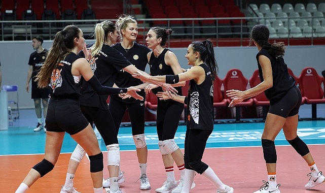 Eczacıbaşı Dynavit, CEV Şampiyonlar Ligi çeyrek final rövanş karşılaşmasına hazır