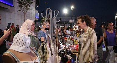 “El Emeği Gece Pazarı” kadınlara kazanç kapısı oldu